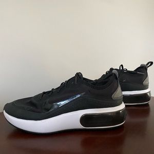 Nike Women Air Max Dia- Size 8